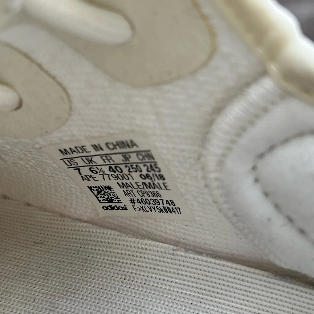 Size 7 Men’s/ 8.5 Women’s- adidas Yeezy Boost 350 V2 Low Cream White - Picture 7 of 8